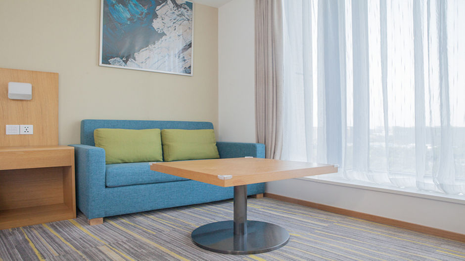 Holiday Inn Express Chengdu Airport Zone Room