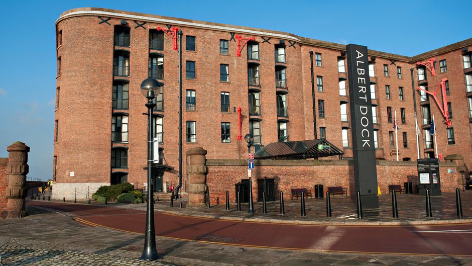 Holiday Inn Express Albert Dock Exterior