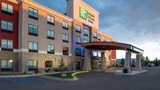 Holiday Inn Express Hotel & Suites