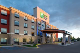 Holiday Inn Express Hotel & Suites
