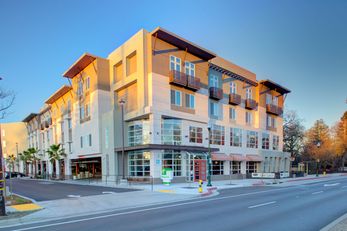 Holiday Inn Windsor Wine Country