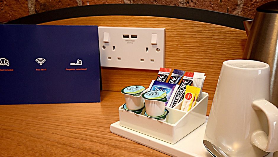 Holiday Inn Express Albert Dock Room