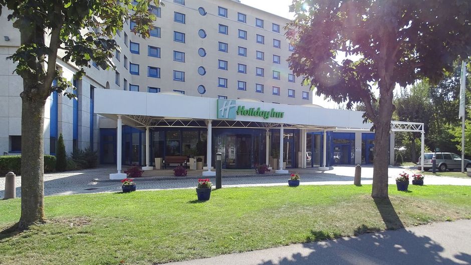 Holiday Inn Stuttgart Exterior