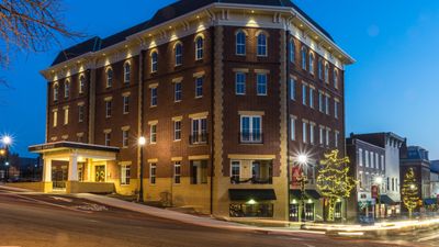 The Mount Vernon Grand Hotel
