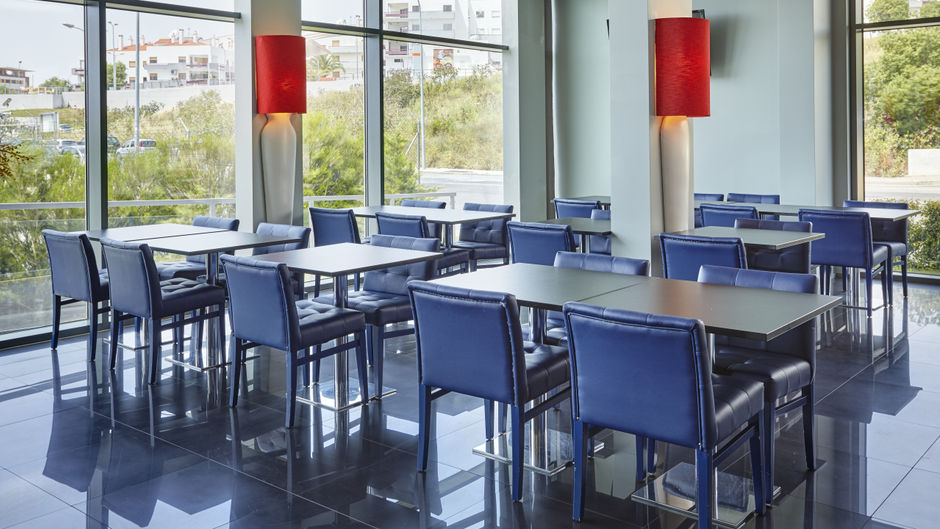 Holiday Inn Express Lisbon Alfragide Restaurant