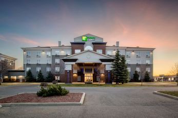 Holiday Inn Express Hotel & Suites