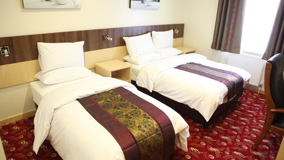 Cambridge Hotel Room