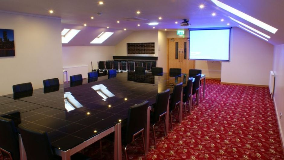 Cambridge Hotel Meeting