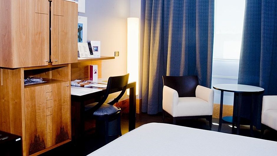 Gran Hotel Lakua Room