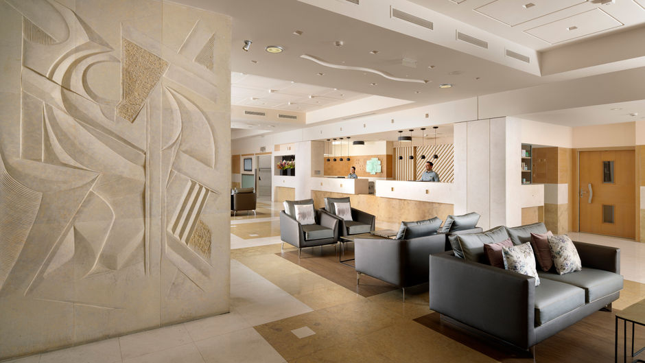Holiday Inn Lobby