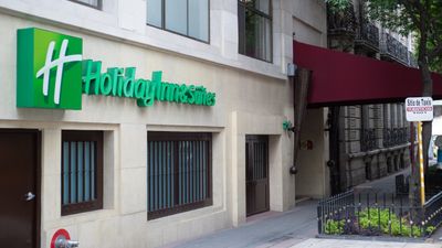 Holiday Inn Hotel & Suites