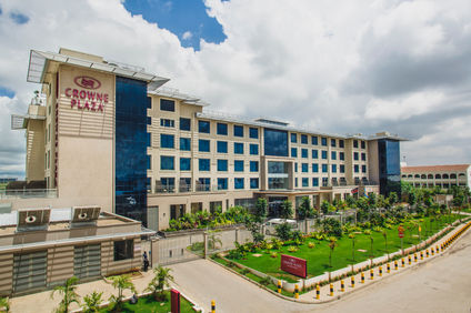 Crowne Plaza Airport