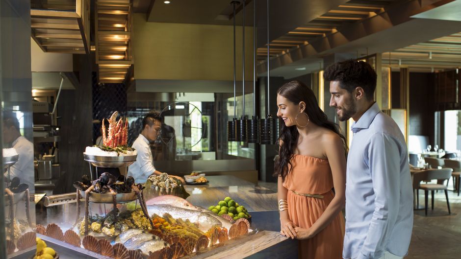 Saadiyat Rotana Resort and Villas Restaurant