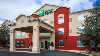 Holiday Inn Express & Suites Reading