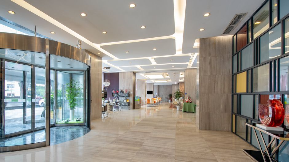 Holiday Inn Express Chengdu Wuhou Exterior