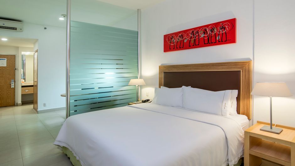 Holiday Inn Express Manzanillo Room