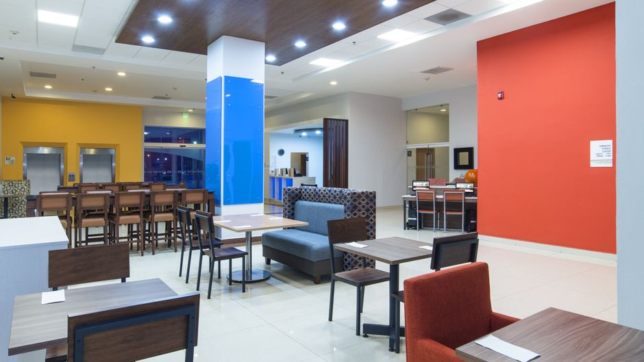 Holiday Inn Express Manzanillo Restaurant