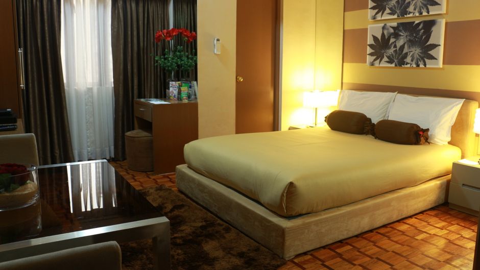 Prince Plaza II Condotel Room