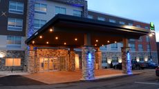 Holiday Inn Express & Suites Pittsburgh