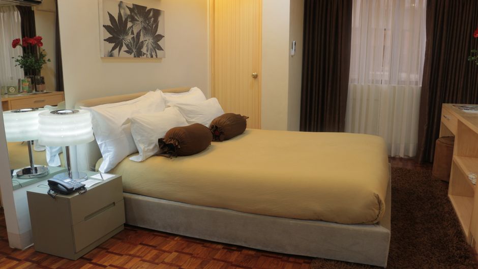Prince Plaza II Condotel Room
