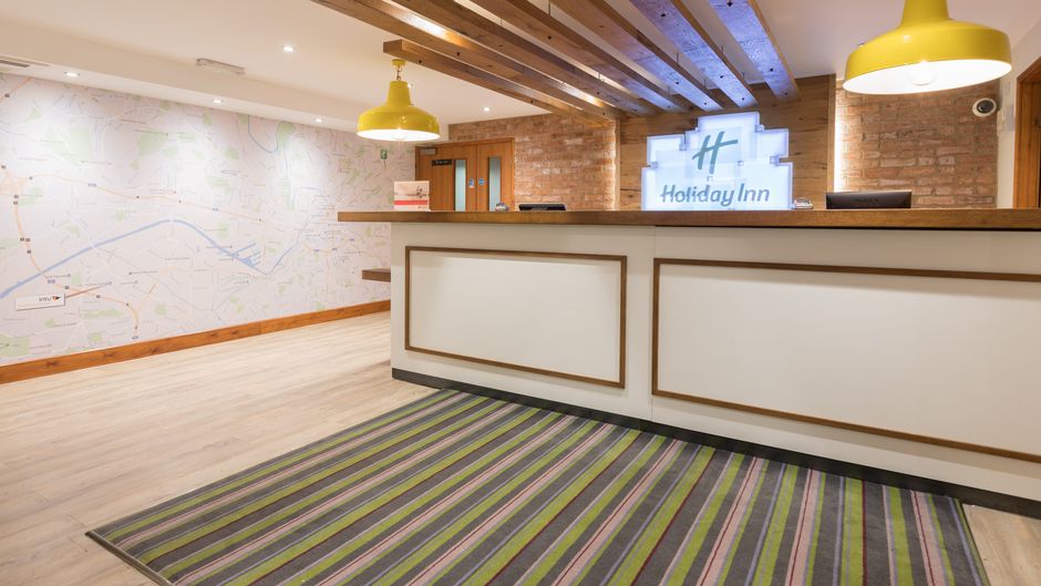 Holiday Inn Manchester - Central Park Lobby