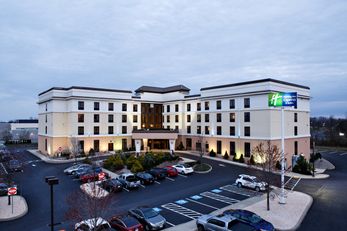 Holiday Inn Express/Stes Harrisburg W