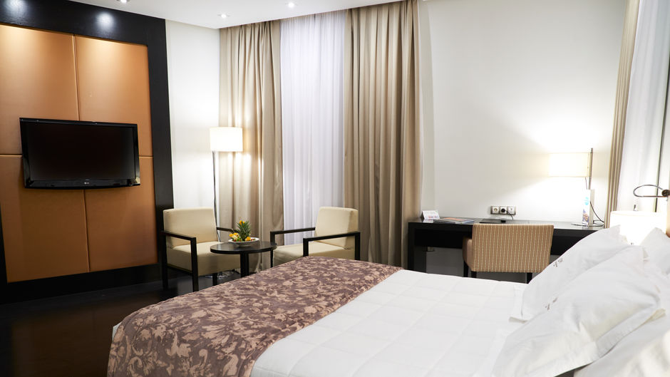 Gran Hotel Don Manuel Atiram Room