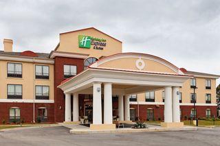 Holiday Inn Express & Suites Andalusia