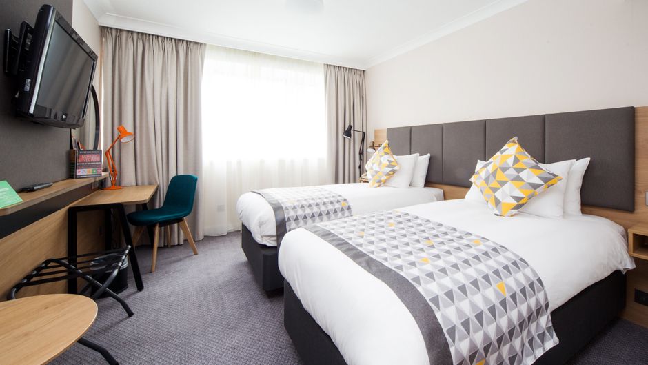 Holiday Inn Gatwick Airport Room