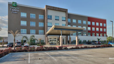 Holiday Inn Express & Suites Houston E