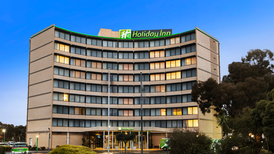 Holiday Inn Melbourne Airport Exterior