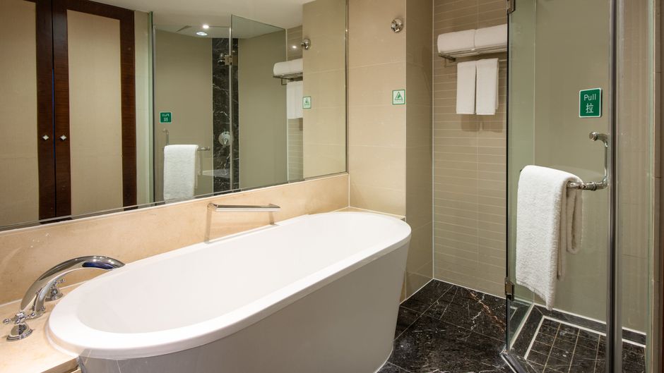 Holiday Inn Century City-EastTower Room