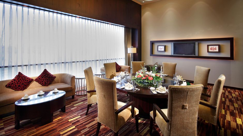 Holiday Inn Century City-EastTower Restaurant