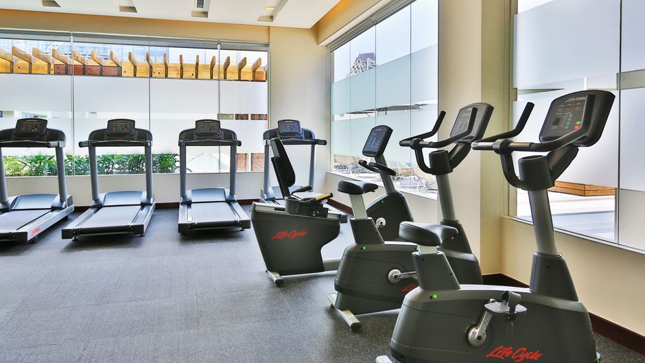 Holiday Inn & Suites Makati Health Club