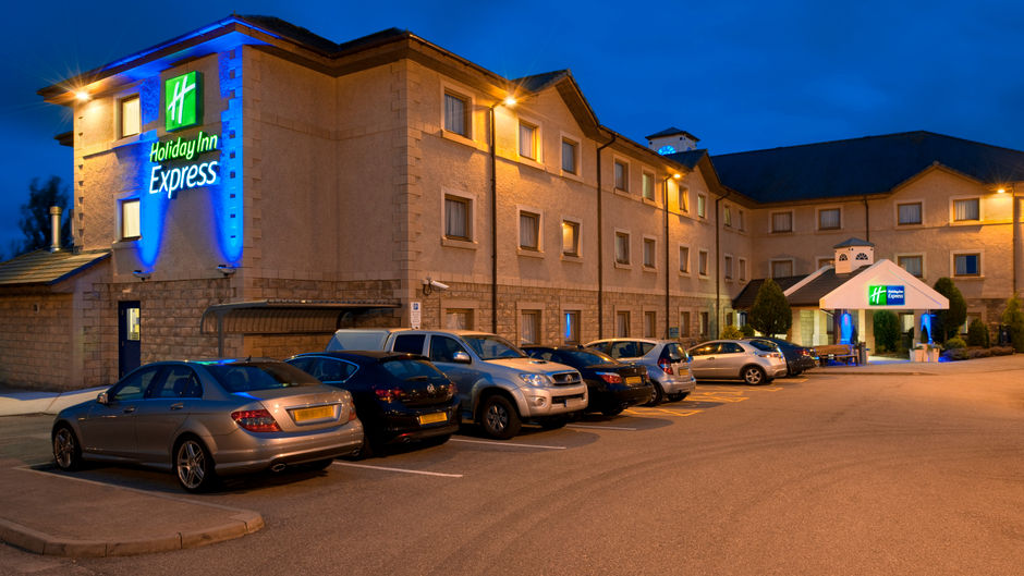 Holiday Inn Express Inverness Hotel Exterior