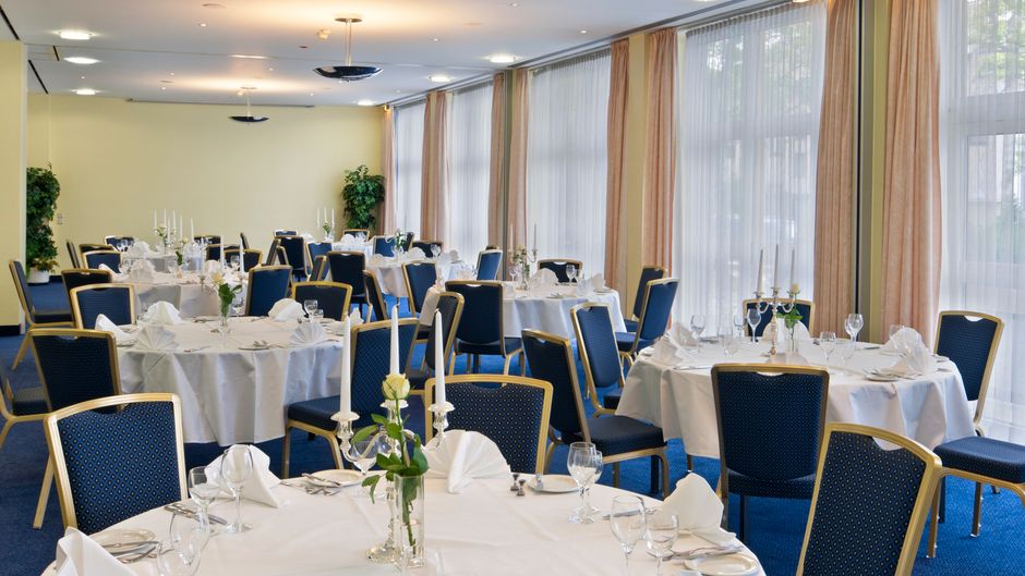 Holiday Inn Munich-South Ballroom