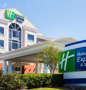 Holiday Inn Express & Suites-Fairgrounds