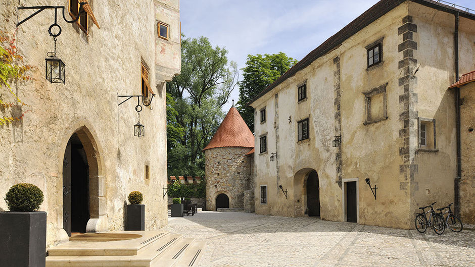 Hotel Grad Otocec Exterior
