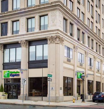 Holiday Inn Express Springfield Downtown