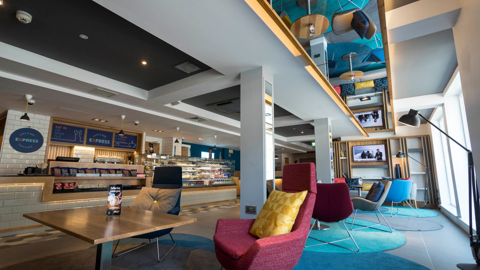 Holiday Inn Express Aberdeen City Centre Lobby