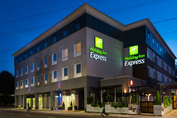 Holiday Inn Express Wimbledon South