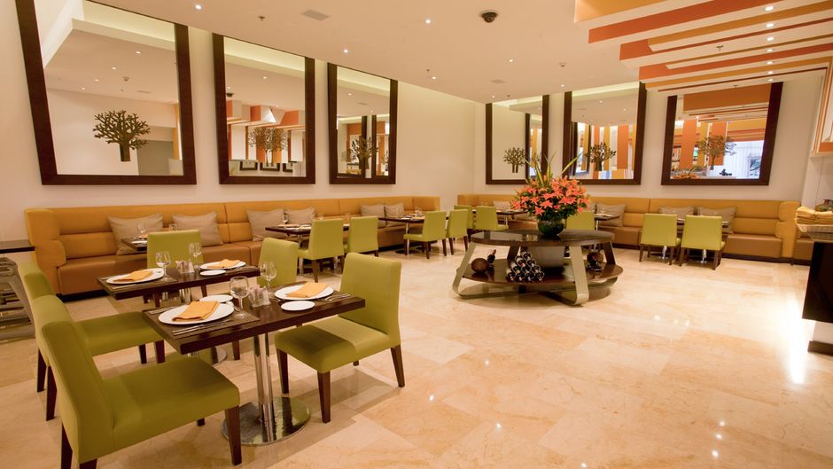 Holiday Inn Bogota Airport Restaurant