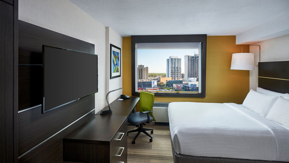 Holiday Inn Express Windsor Waterfront Room