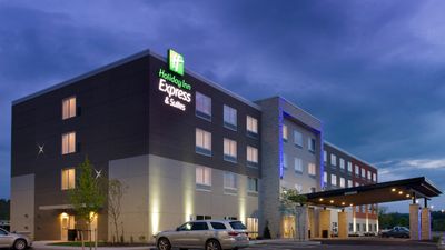 Holiday Inn Express & Suites Altoona