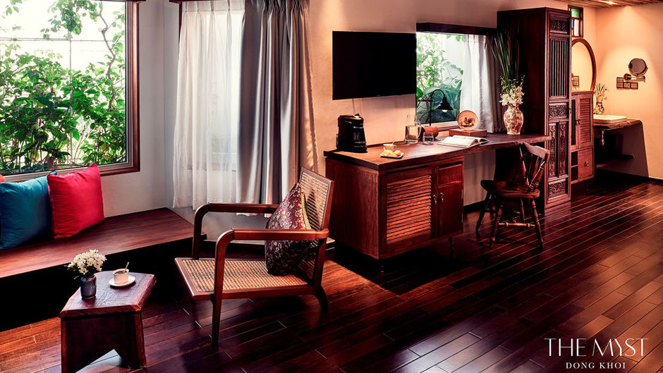 The Myst Dong Khoi Hotel Suite