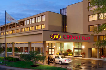 Crowne Plaza Indianapolis Airport
