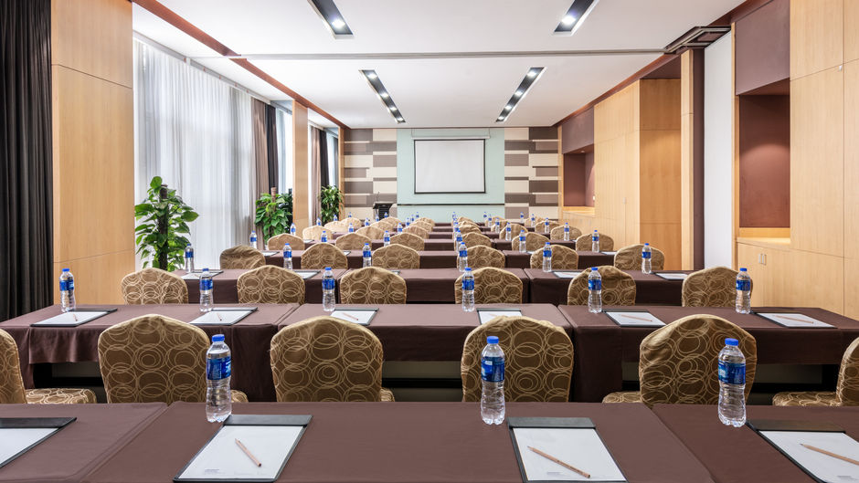 Holiday Inn Express Shanghai New Jinqiao Meeting