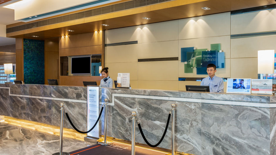 Holiday Inn Express Shanghai New Jinqiao Exterior