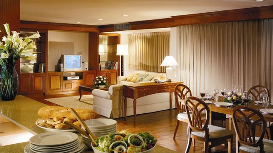Bliston Suwan Park View Hotel Room