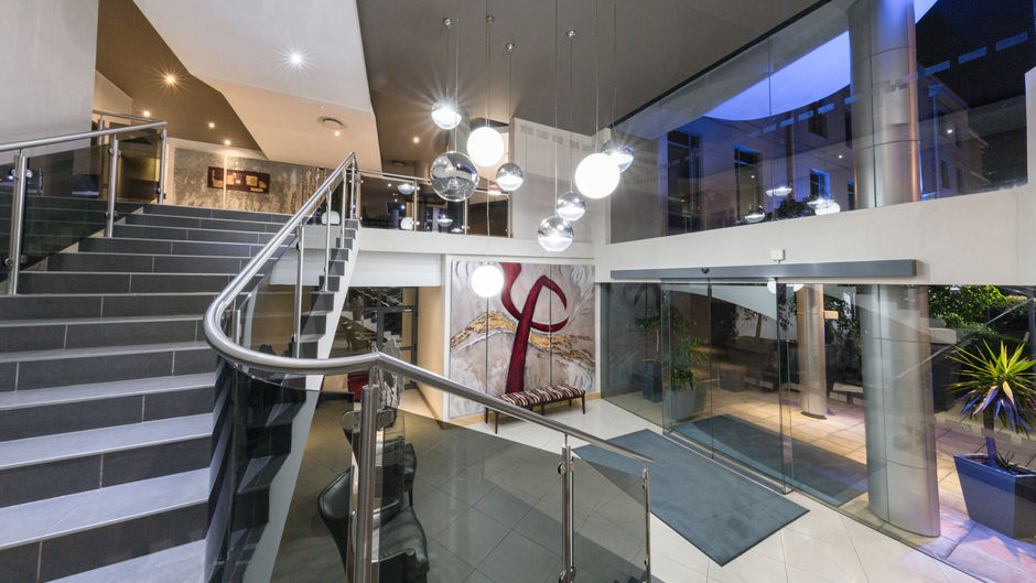 Holiday Inn Express Sandton-Woodmead Lobby